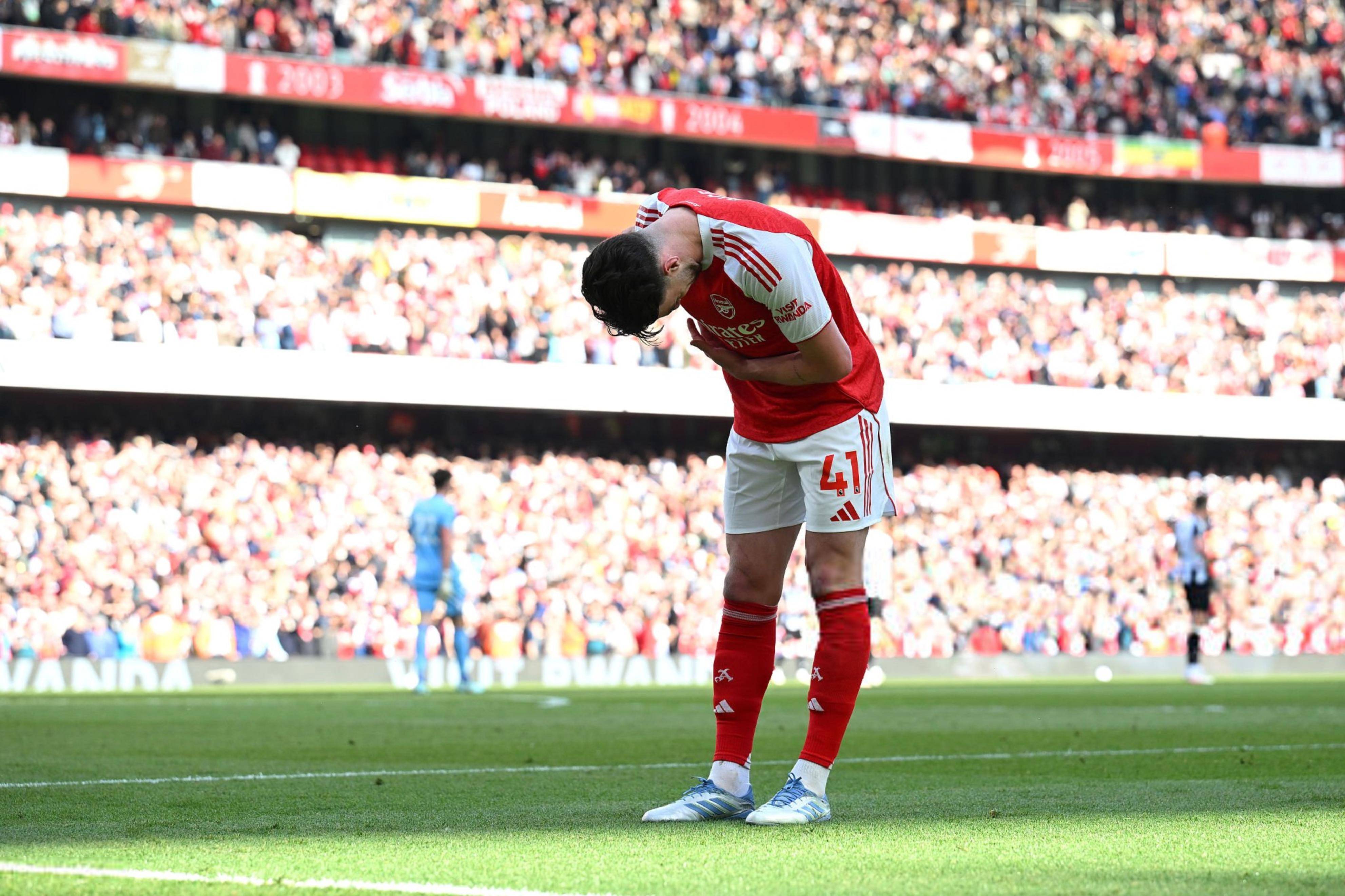 爱游戏-曼联观众热烈欢呼！，内马尔迎来二十赛季出色发挥上演精彩一战的简单介绍-爱游戏