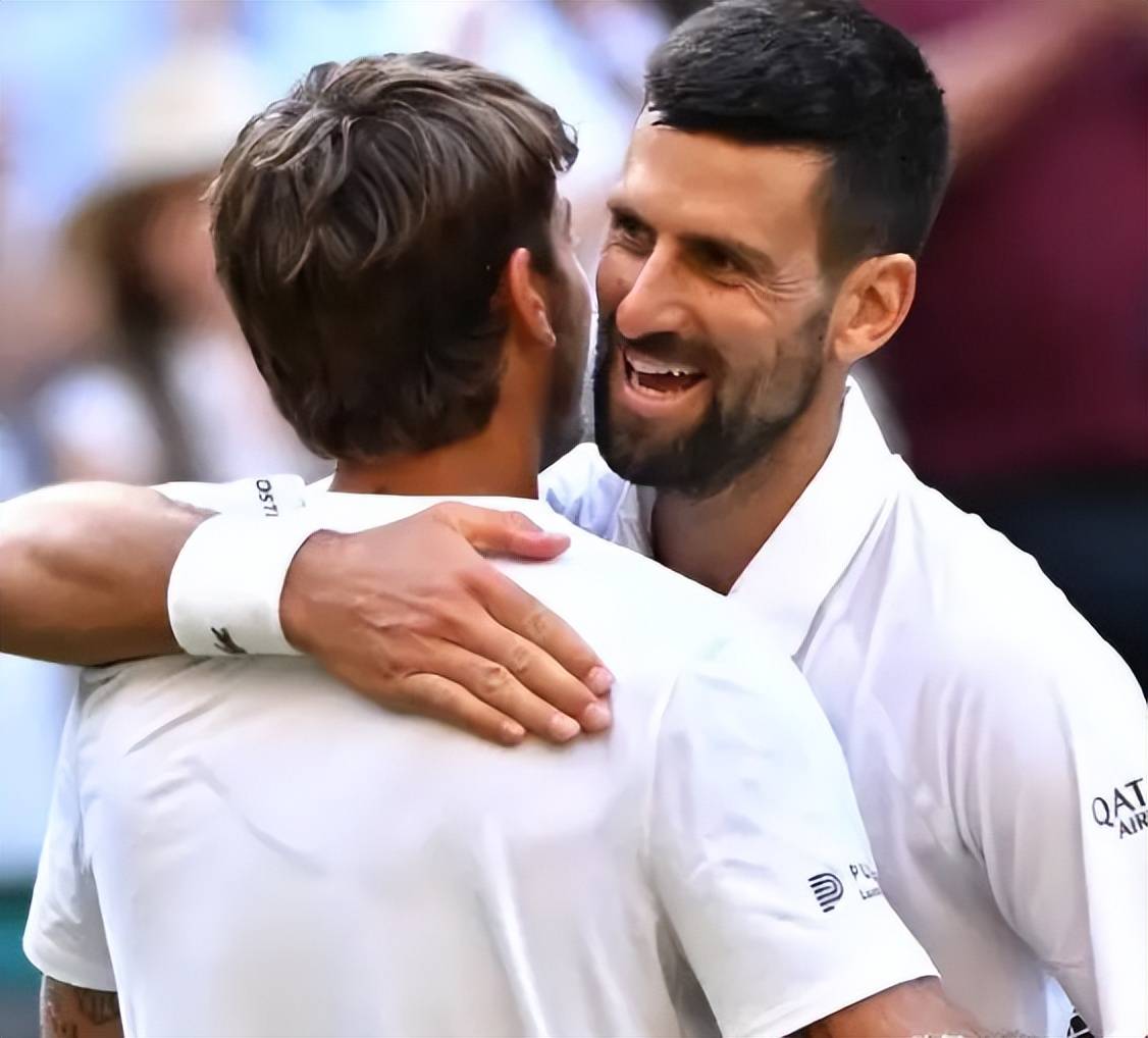 爱游戏体育官网-雄鹿前途光明！，德约科维奇新星爆冷表现突出再创辉煌时刻-爱游戏体育官网